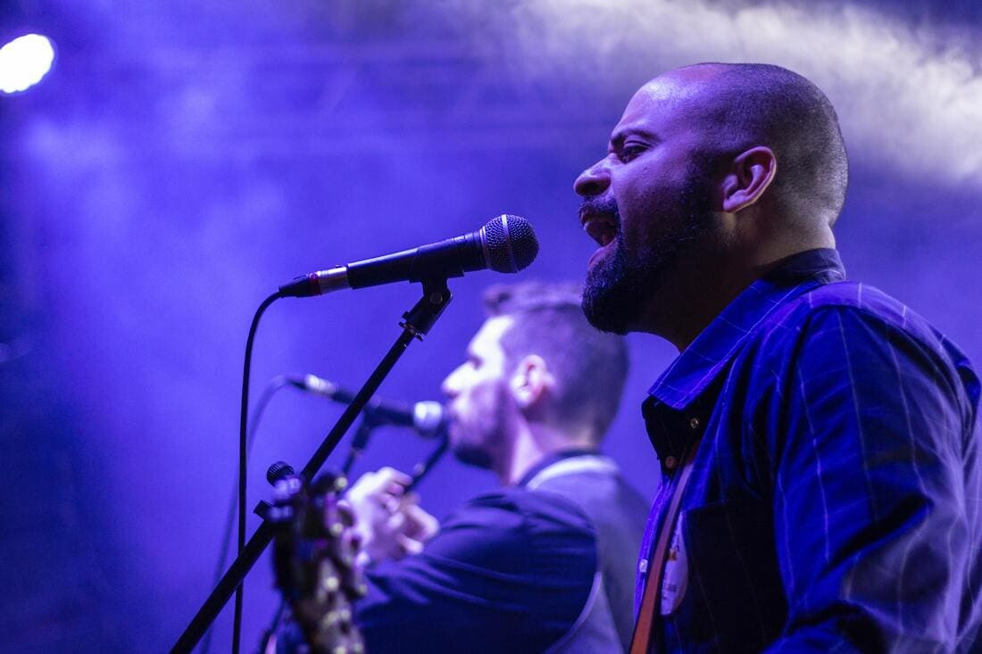 Consejos útiles para contratar cantantes profesionales